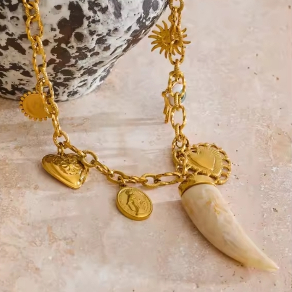 New Charm & Tusk 18k Gold-plated Ss Statement Necklace Fall Charm Pendant - Picture 3 of 8